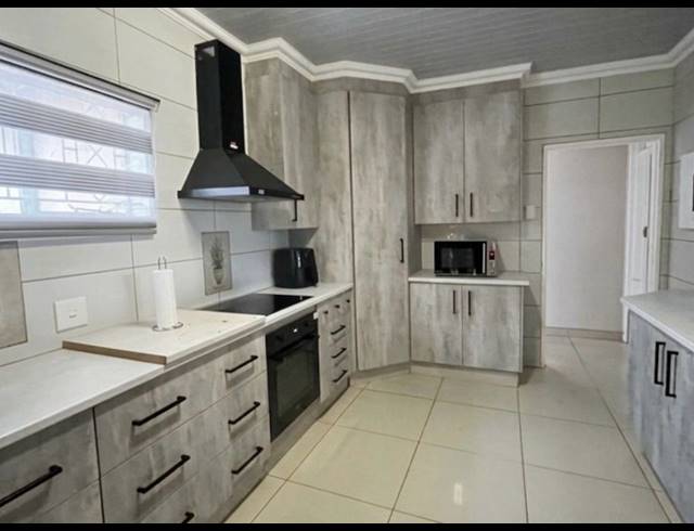 3 BEDROOM HOUSE FOR SALE IN VANDERBIJLPARK SE 6
